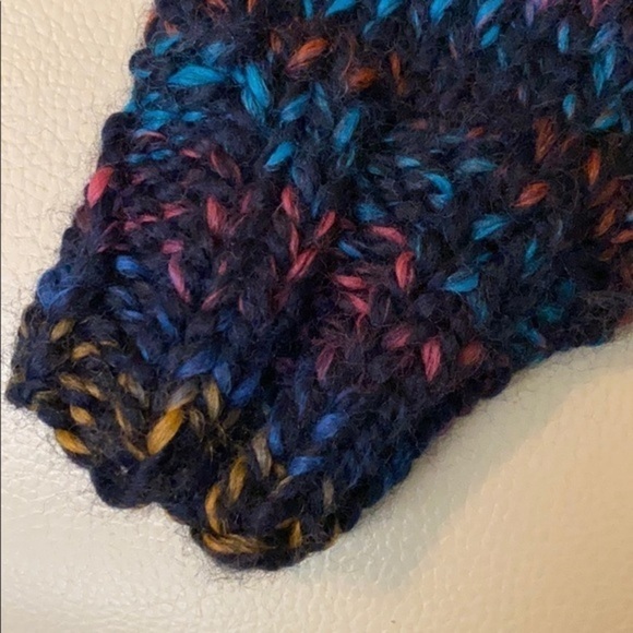 Hand knit bulky mittens - Picture 4 of 7